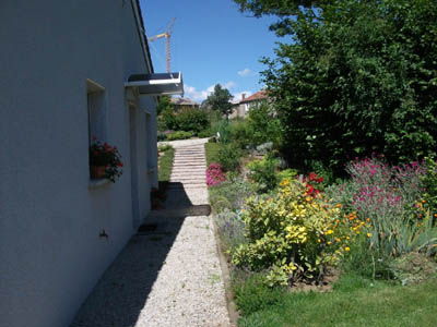 C�t� est, entr�e cuisine & chambre 